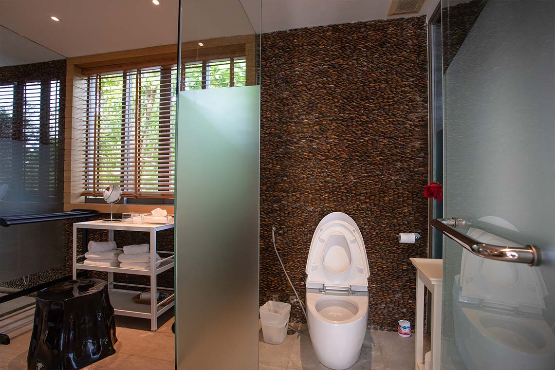 Villa Mekha Bathroom