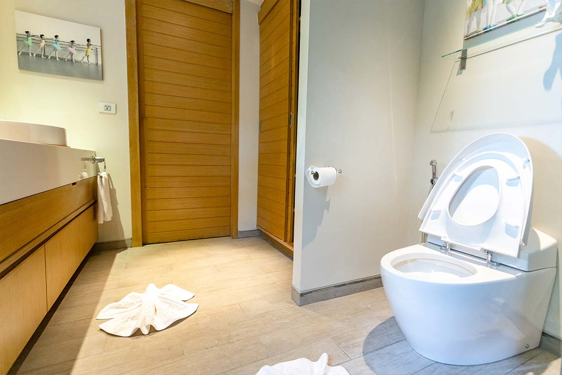 Villa Mekha Bathroom